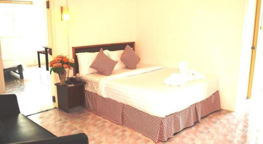 Hotel De Ratt Phuket Patong ภายนอก รูปภาพ