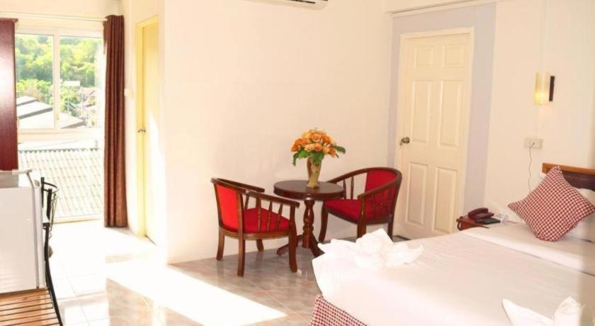Hotel De Ratt Phuket Patong ภายนอก รูปภาพ