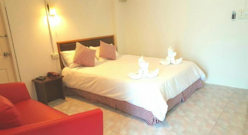 Hotel De Ratt Phuket Patong ภายนอก รูปภาพ